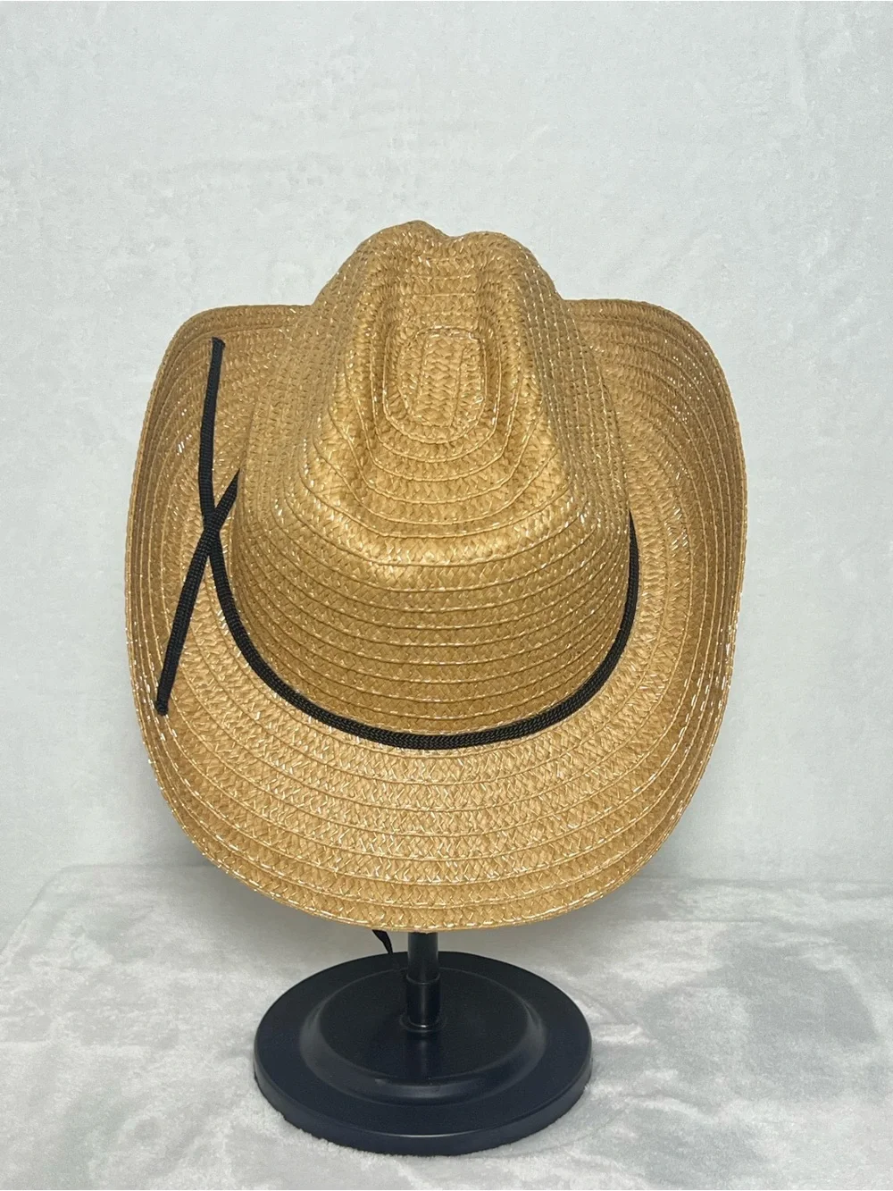 NWOT Natural Straw Western Cowgirl Cowboy Hat with Black Trim and Chin Cord